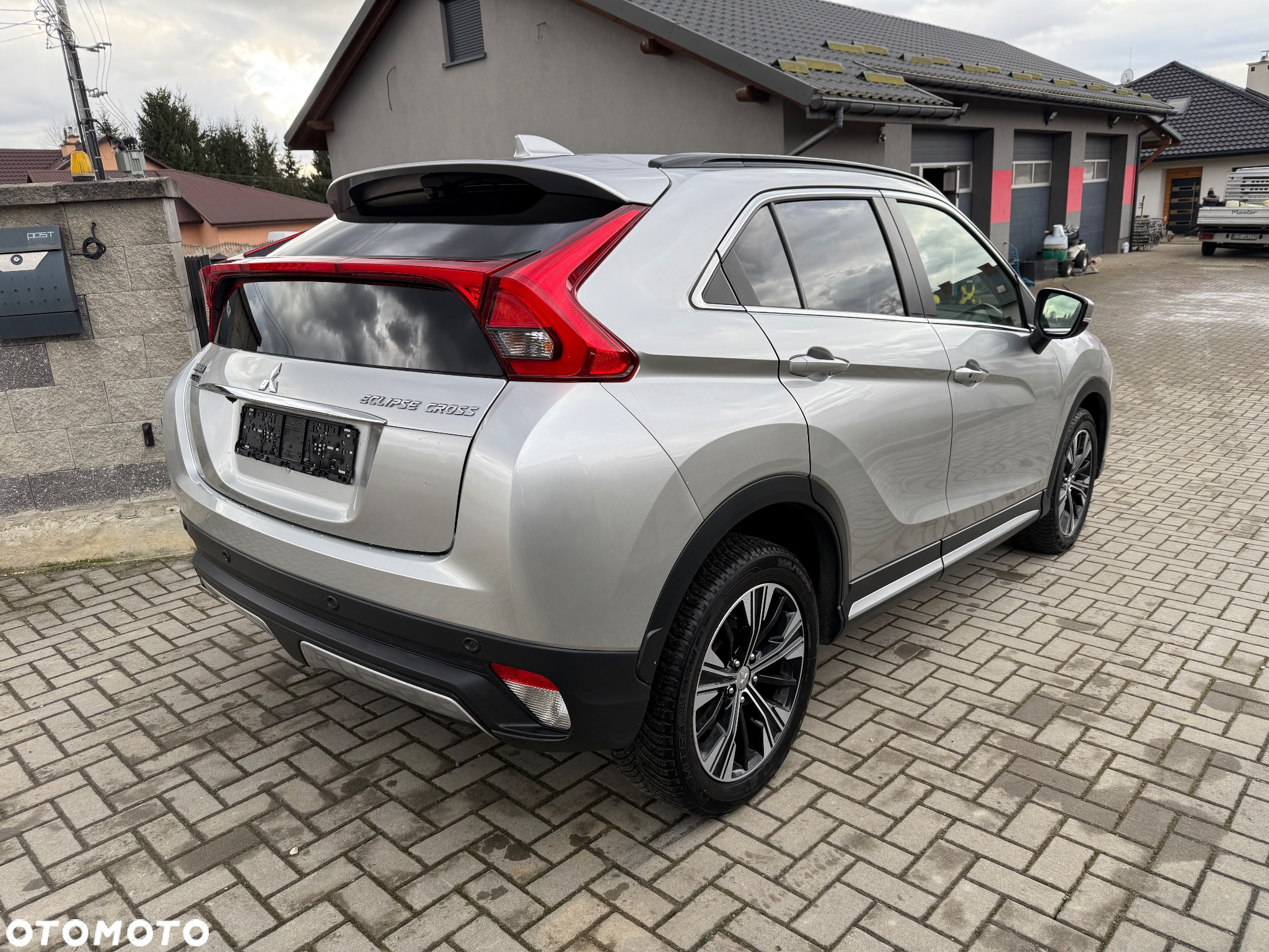 Mitsubishi Eclipse Cross - 4