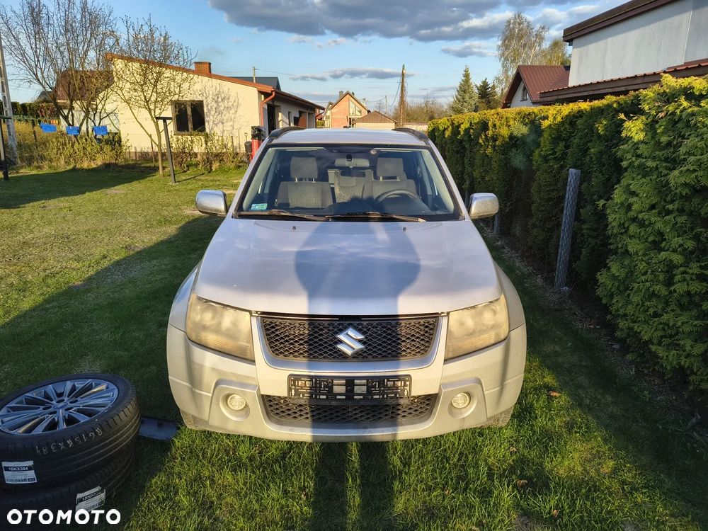 Suzuki Grand Vitara 1.9 DDiS - 12