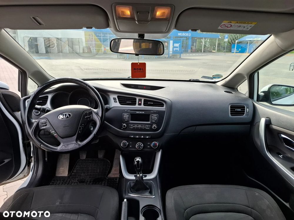 Kia Ceed 1.6 GDI L - 8