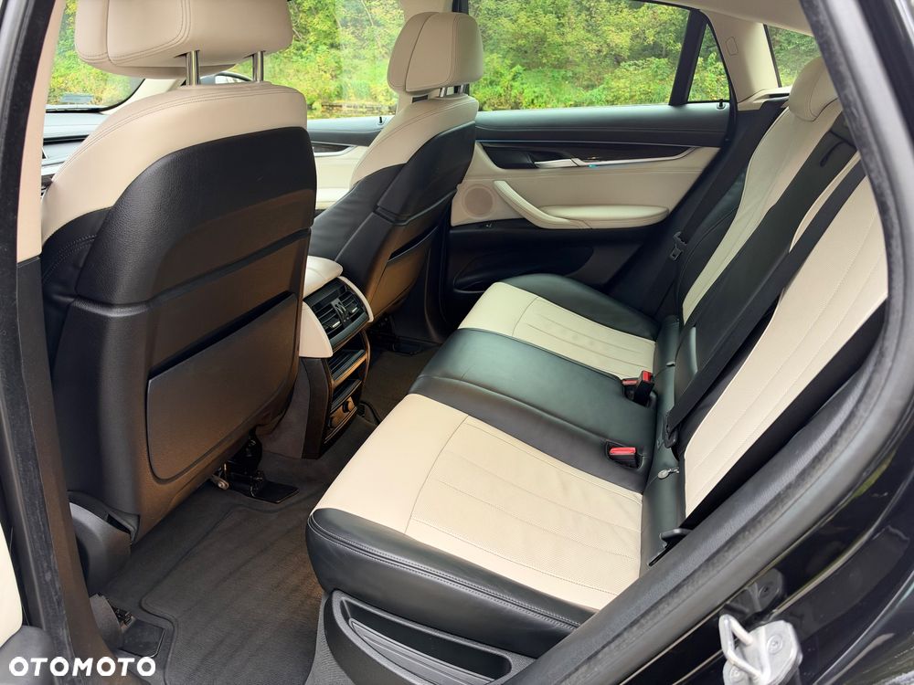 BMW X6 xDrive40d - 17