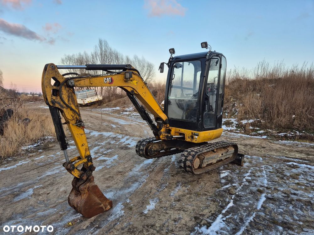 Caterpillar CAT 302.7 - 3