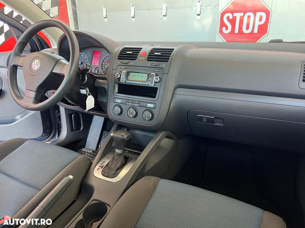 Volkswagen Golf 1.4 TSI Comfortline DSG - 8