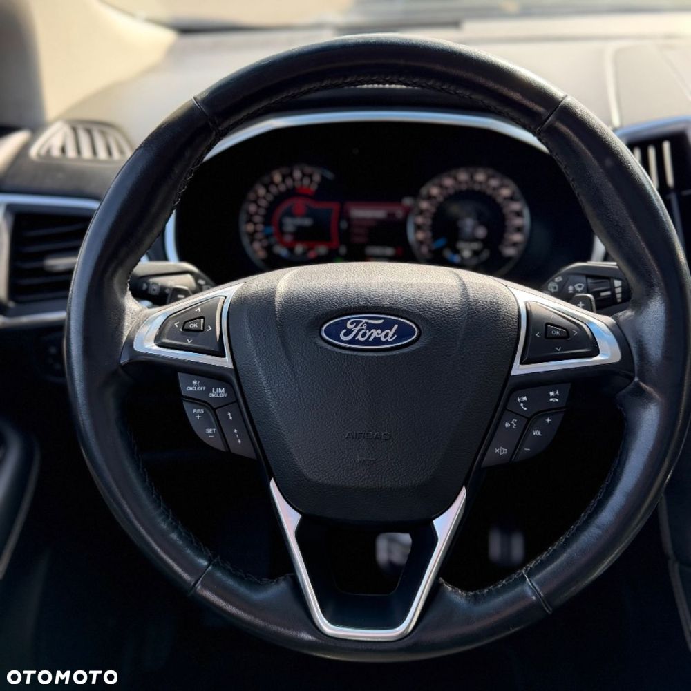 Ford Edge - 23