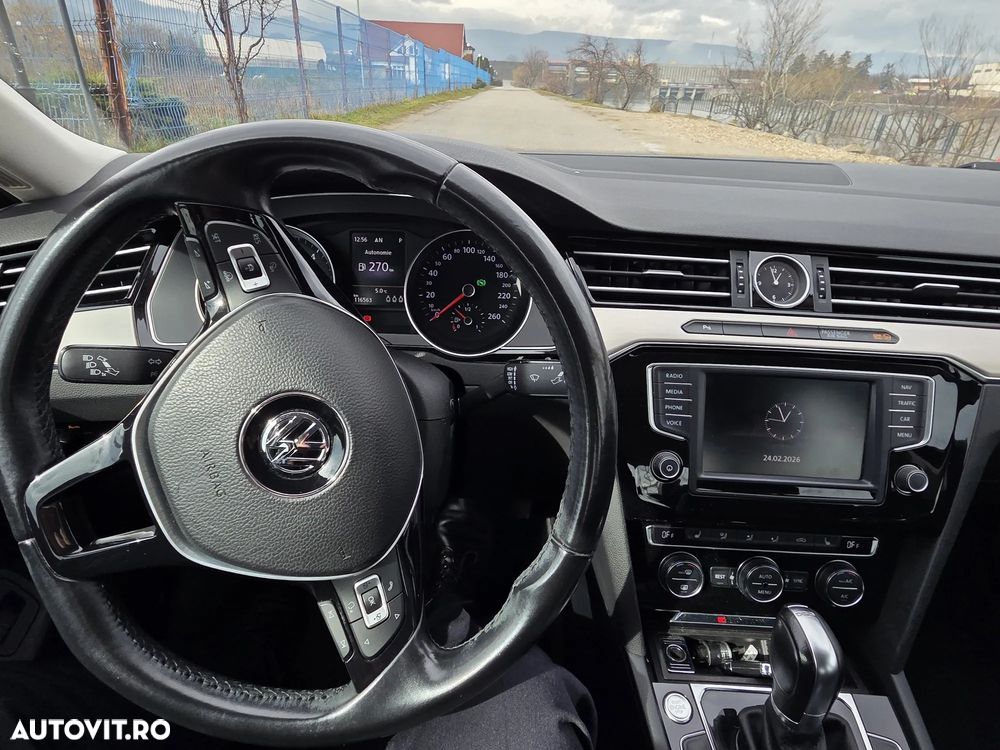 Volkswagen Passat 2.0 TDI DSG Highline - 5
