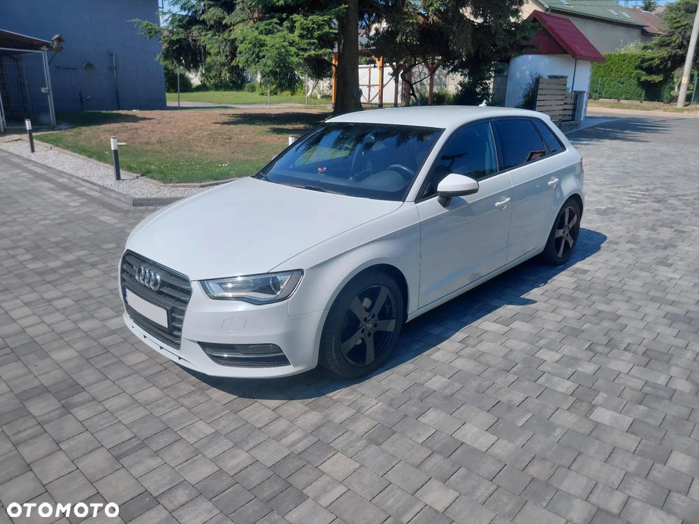 Audi A3 Sportback 1.4 TFSI Attraction - 2