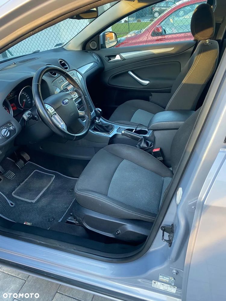 Ford Mondeo - 10