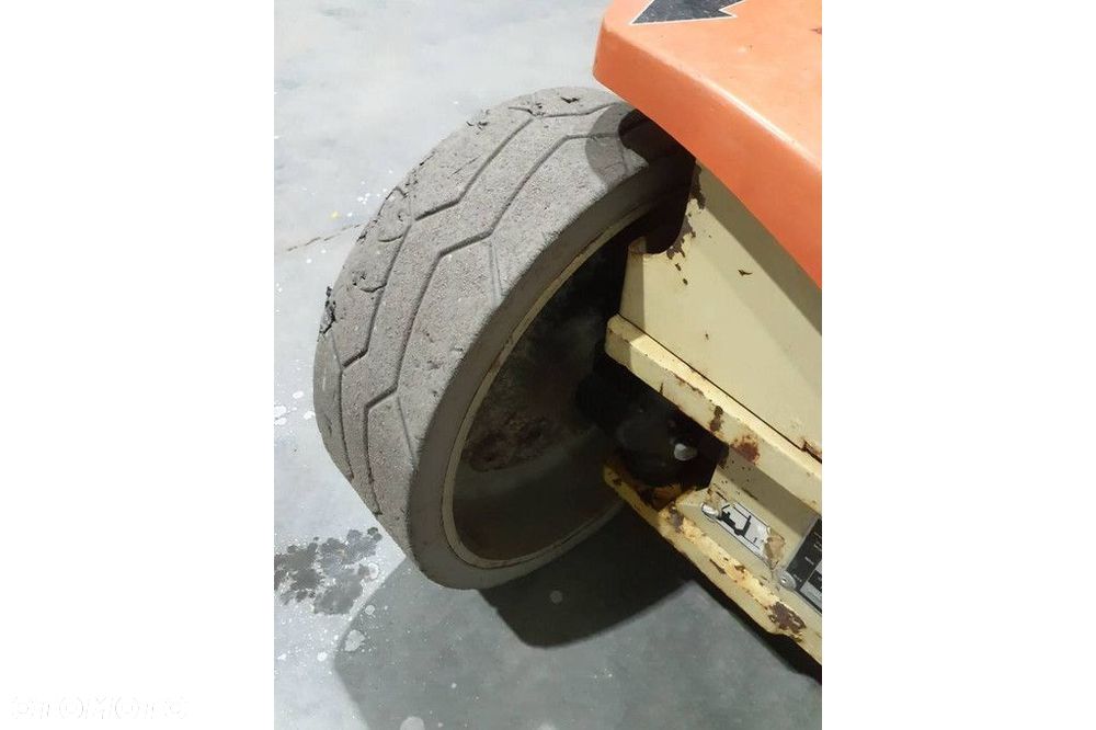JLG T10E - 14