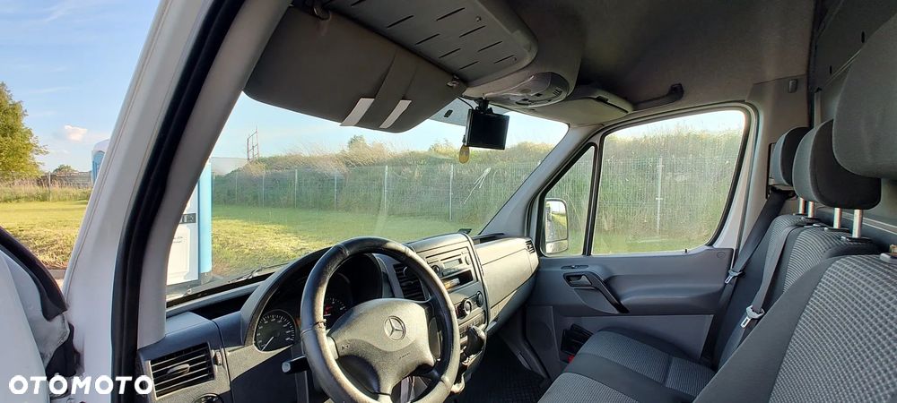 Mercedes-Benz SPRINTER 216 - 6