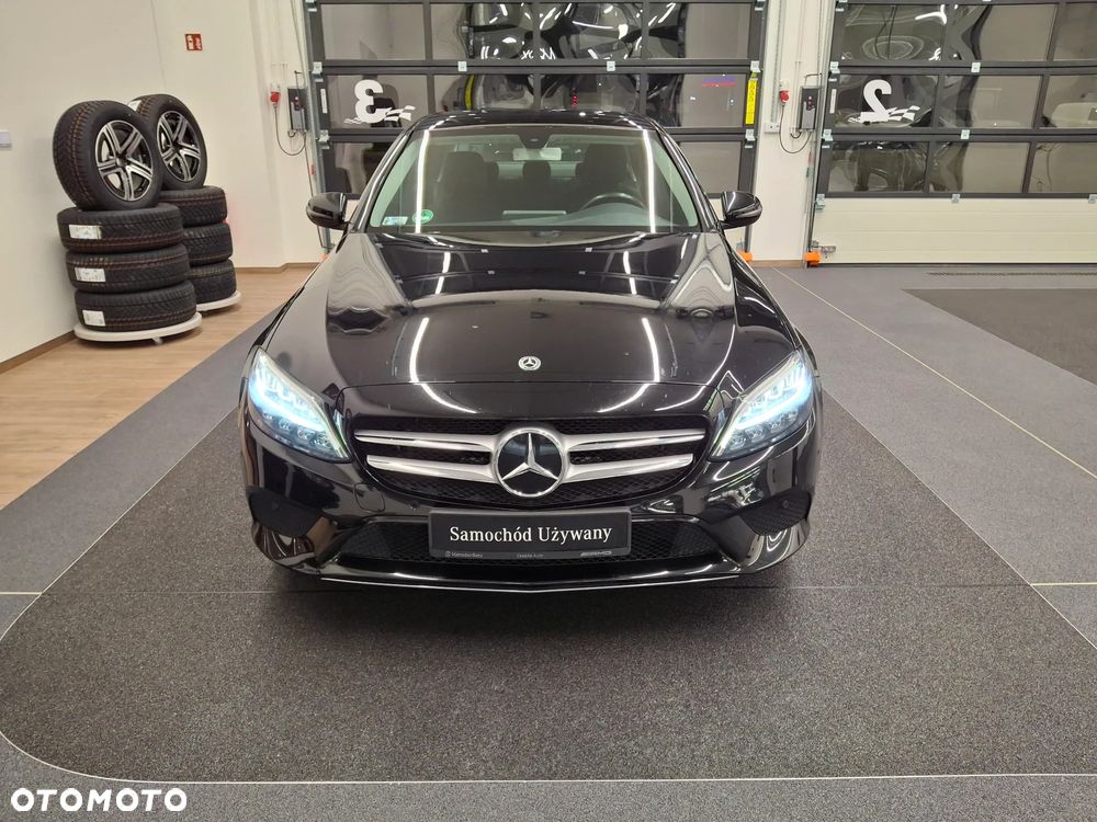 Mercedes-Benz C-Class 2019 photo 2