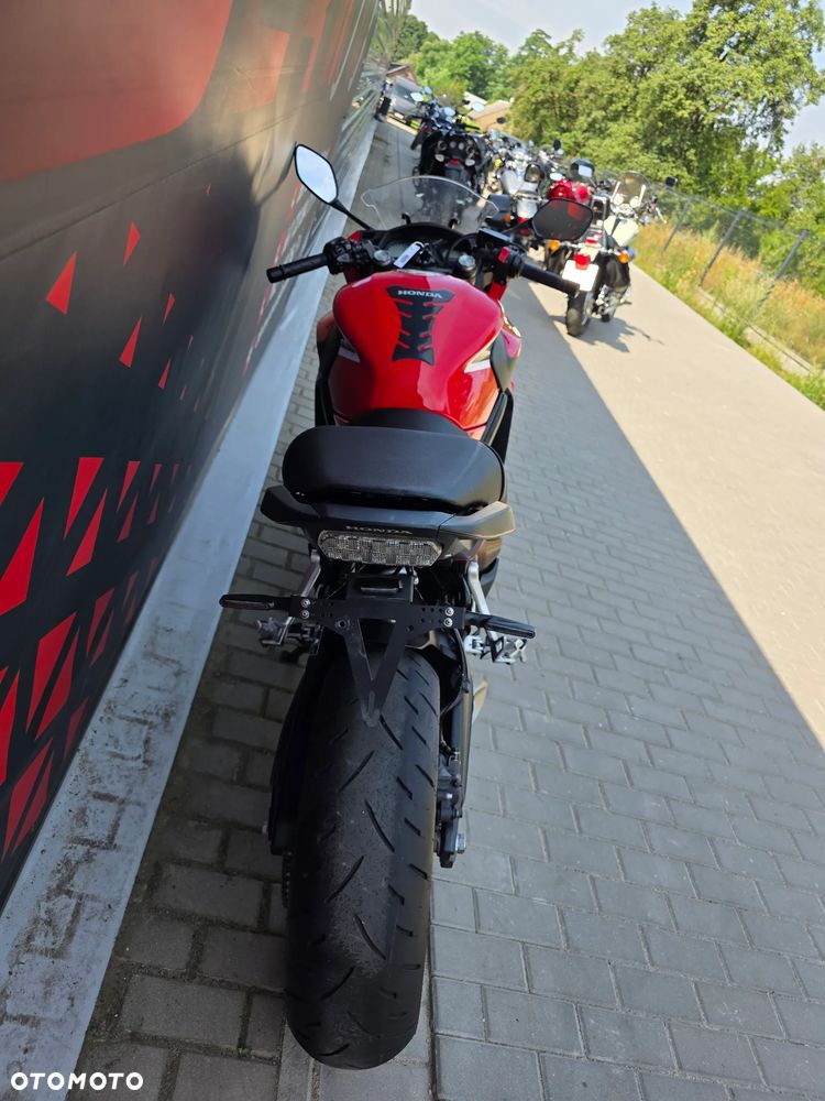 Honda CBR - 28