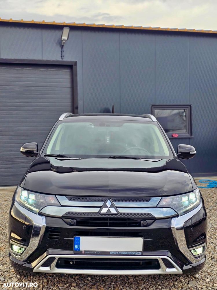 Mitsubishi Outlander PHEV 2.4 L 4X4 Instyle+ - 3