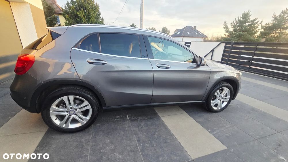 Mercedes-Benz GLA 250 4-Matic - 7