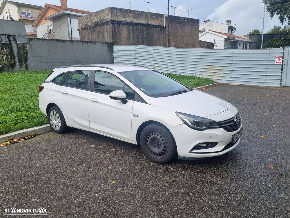 Opel Astra Sports Tourer - 3