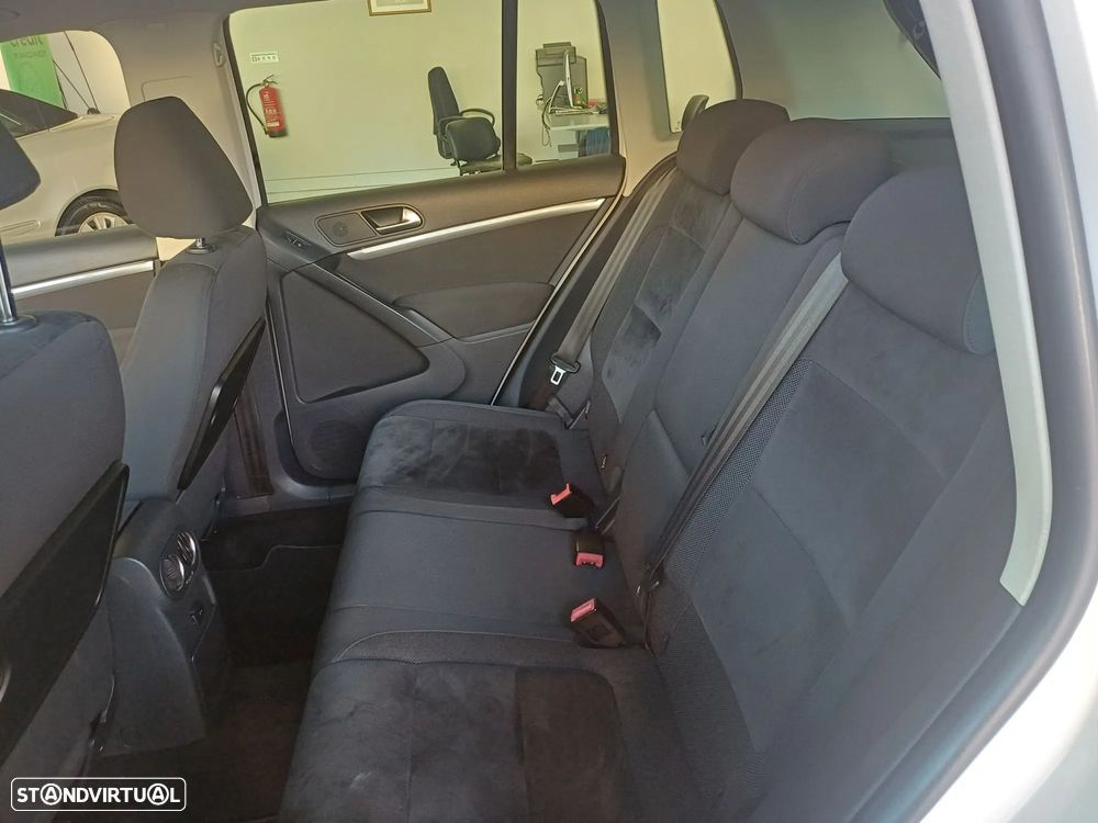 VW Tiguan 2.0 TDI Sport BlueMotion - 7