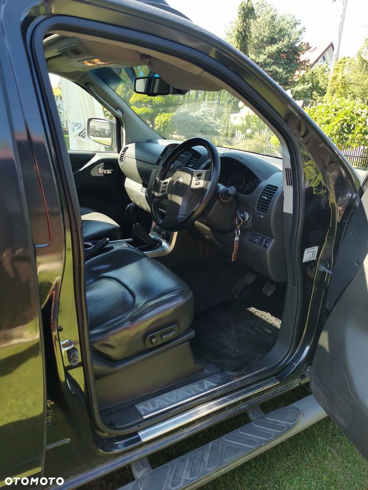 Nissan Navara 2.5 D Platinum Long - 9