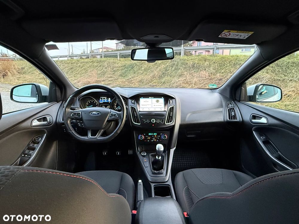 Ford Focus 1.0 EcoBoost Start-Stopp-System ST-LINE STYLE - 7