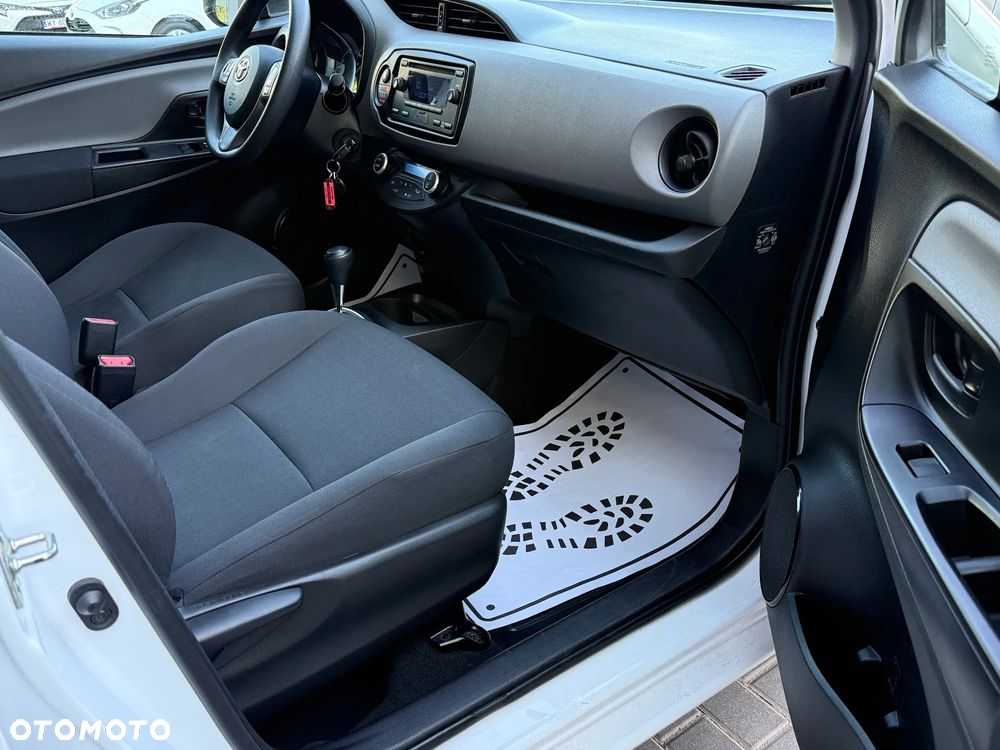 Toyota Yaris - 15