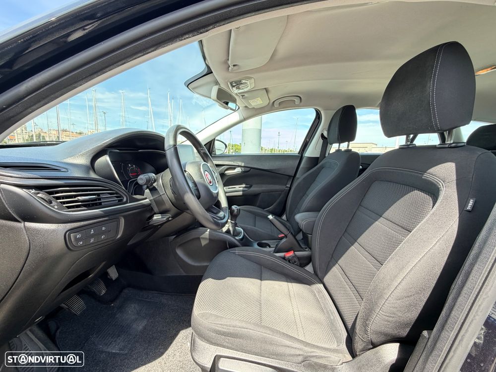 Fiat Tipo Station Wagon 1.3 M-Jet Lounge Tech - 11