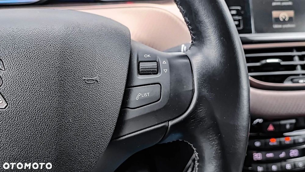 Peugeot 2008 1.6 VTi Allure - 22