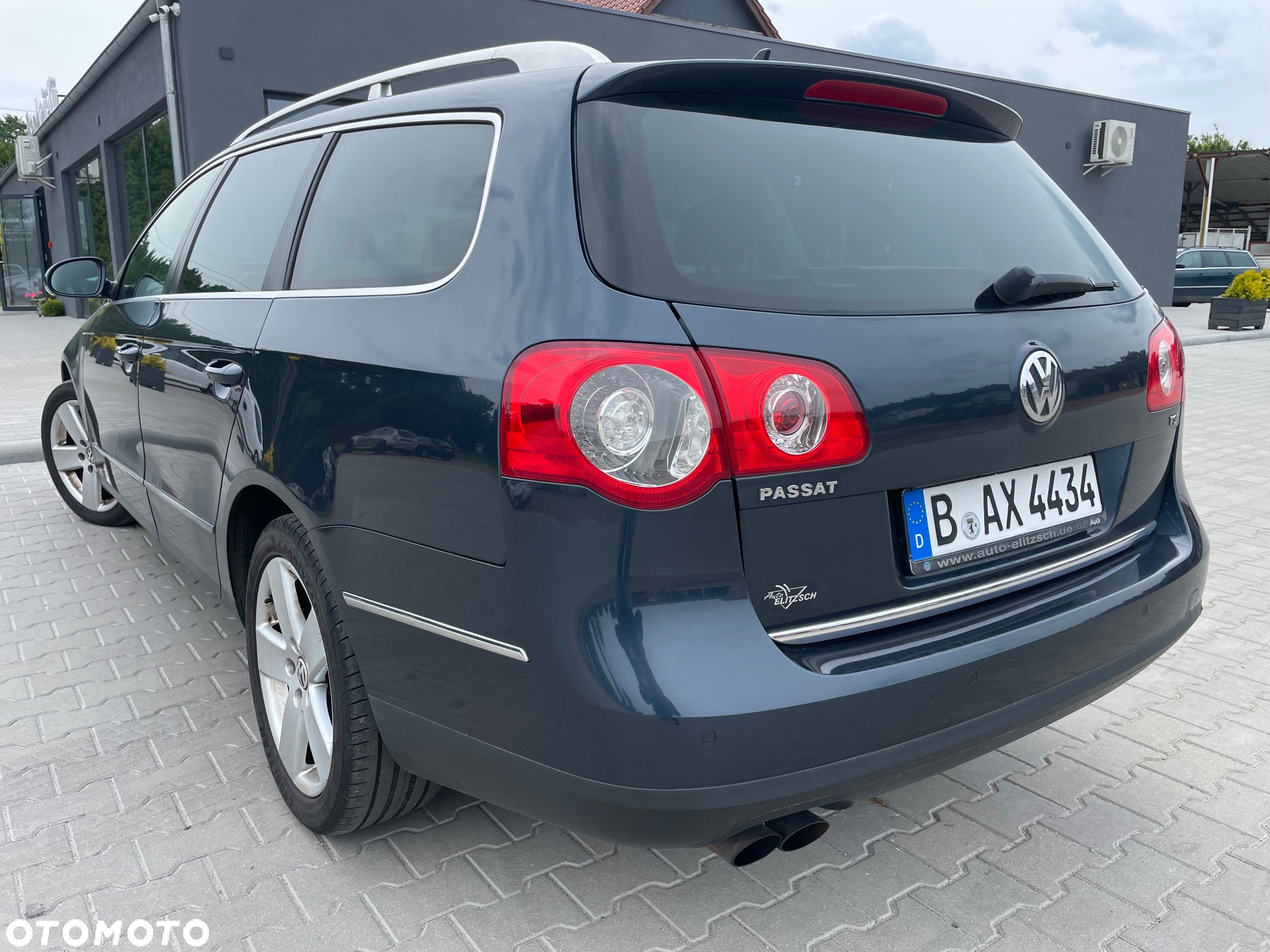 Volkswagen Passat Variant 1.8 TSI Highline - 4