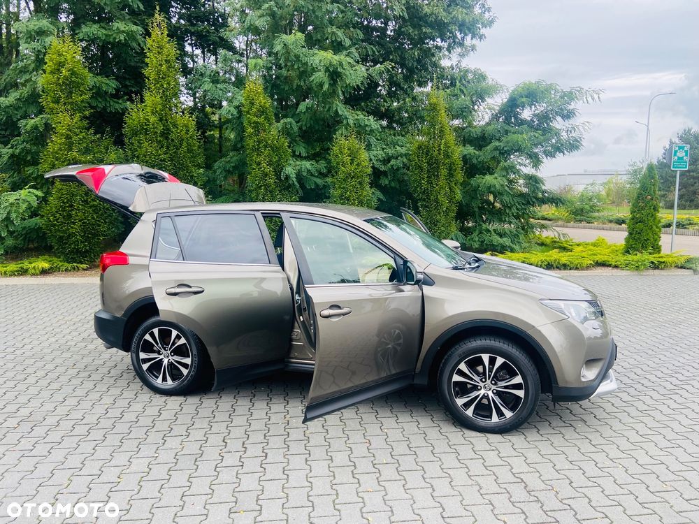 Toyota RAV4 2.0 D-4D Premium 4x2 - 6