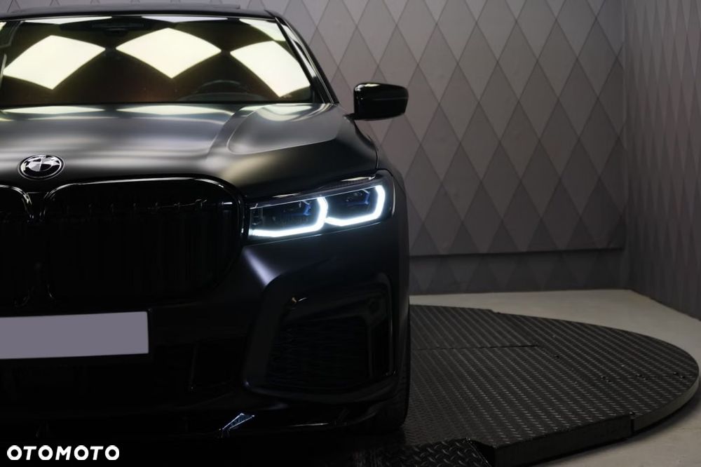 BMW Seria 7 750i xDrive sport - 15