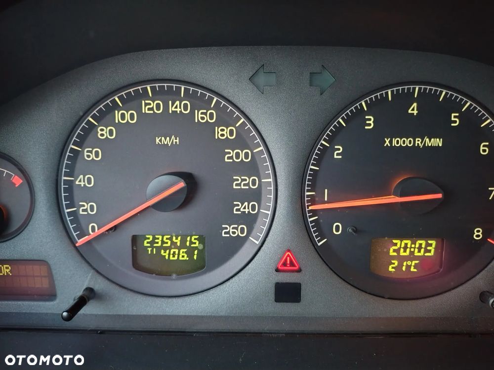 Volvo V70 Cross Country 2.4 AWD - 9