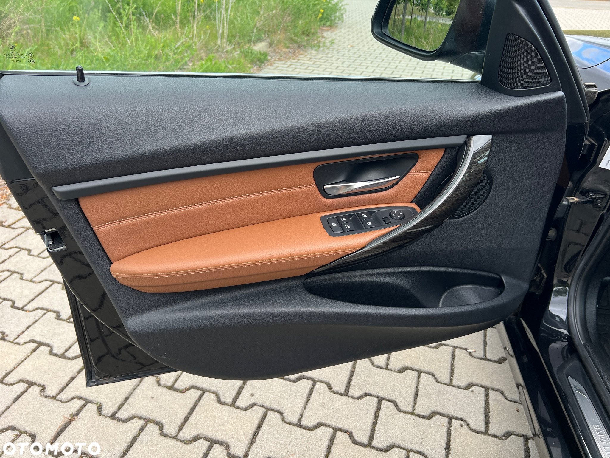 BMW Seria 3 318d Touring Luxury Line - 17