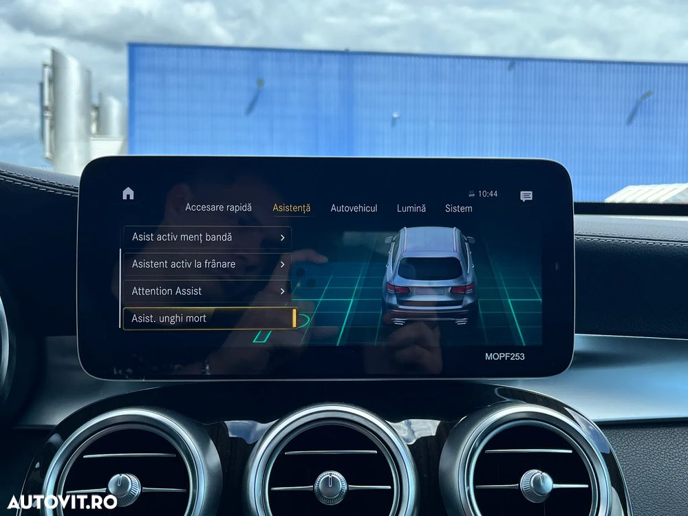 Mercedes-Benz GLC 220 d 4MATIC - 29