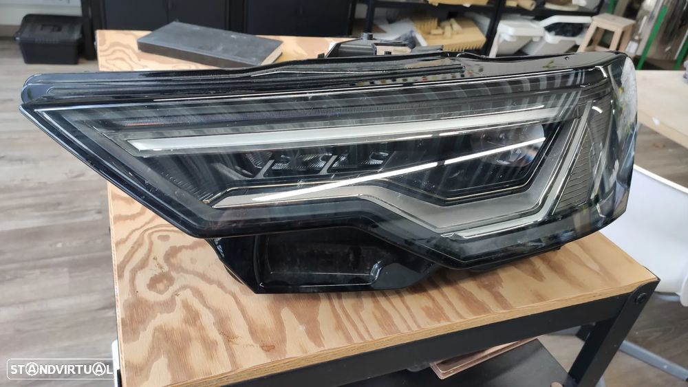 Farol esquerdo Audi A6 4K full Led - 4K0941039 - 2