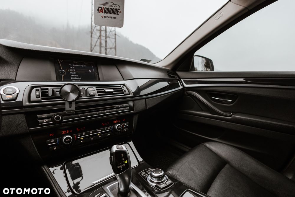 BMW Seria 5 520d xDrive - 21