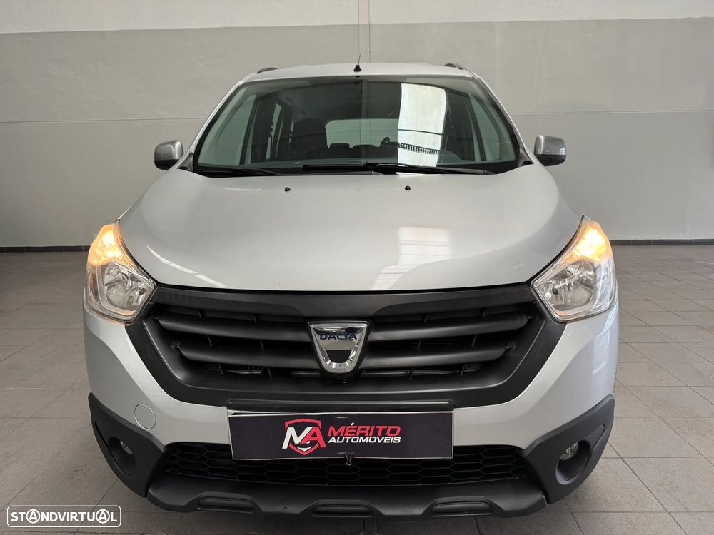 Dacia Lodgy dCi 110 Stepway - 3