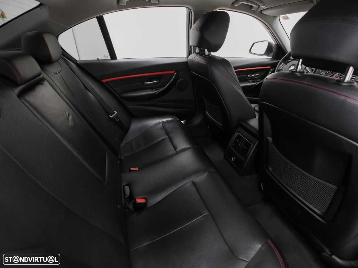 BMW 335 d xDrive - 12