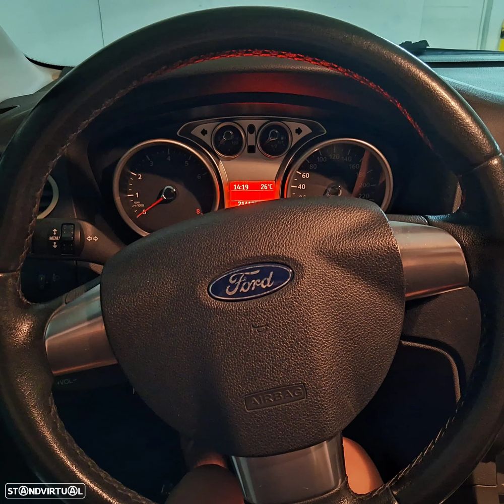 Ford Focus SW 1.4 16V Trend - 11