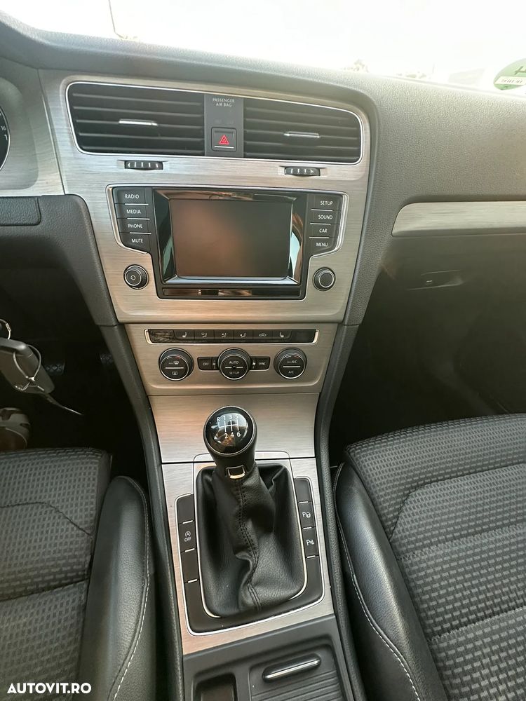 Volkswagen Golf 2.0 BlueTDI Comfortline - 14