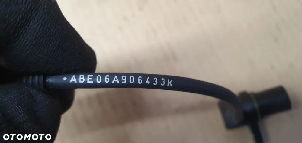 Czujnik położenia wału VW Passat B6 2.0 FSI 06A906433K - 7