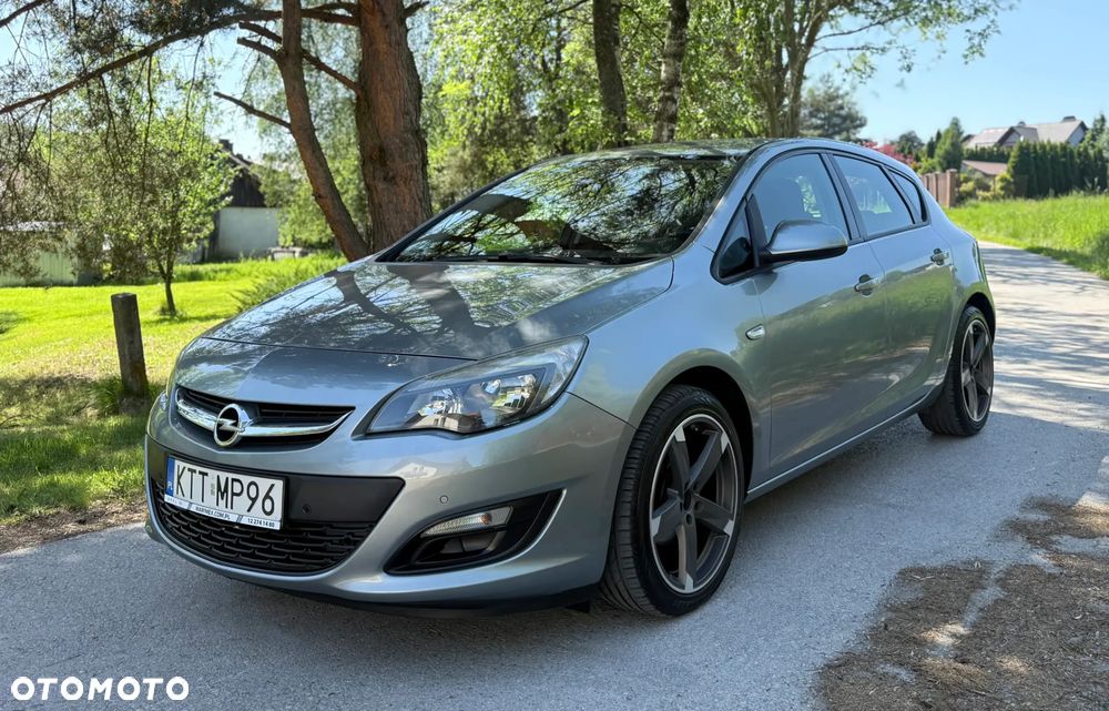 Opel Astra 1.4 Turbo - 2