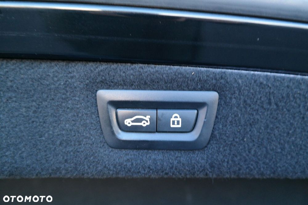 BMW Seria 8 - 37