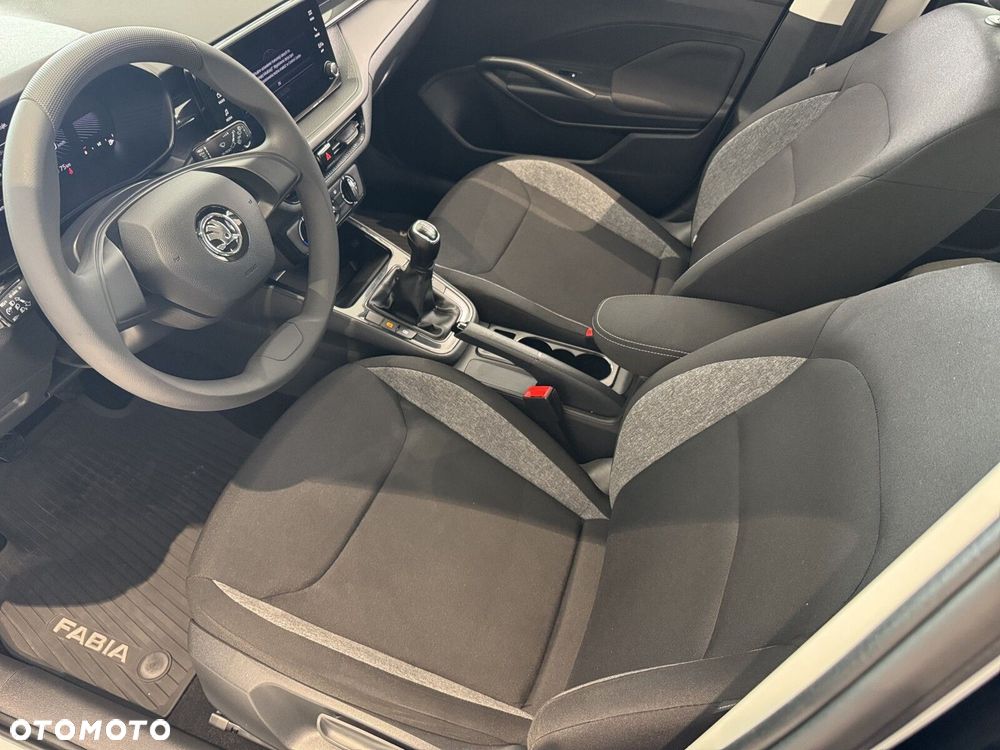 Skoda Fabia 1.0 Essence - 11