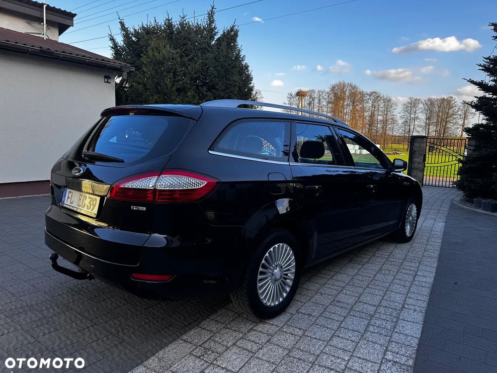 Ford Mondeo - 22