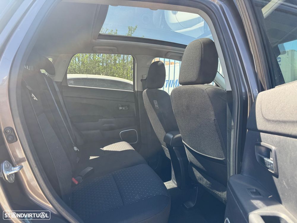 Mitsubishi ASX 1.8 DI-D Intense - 31