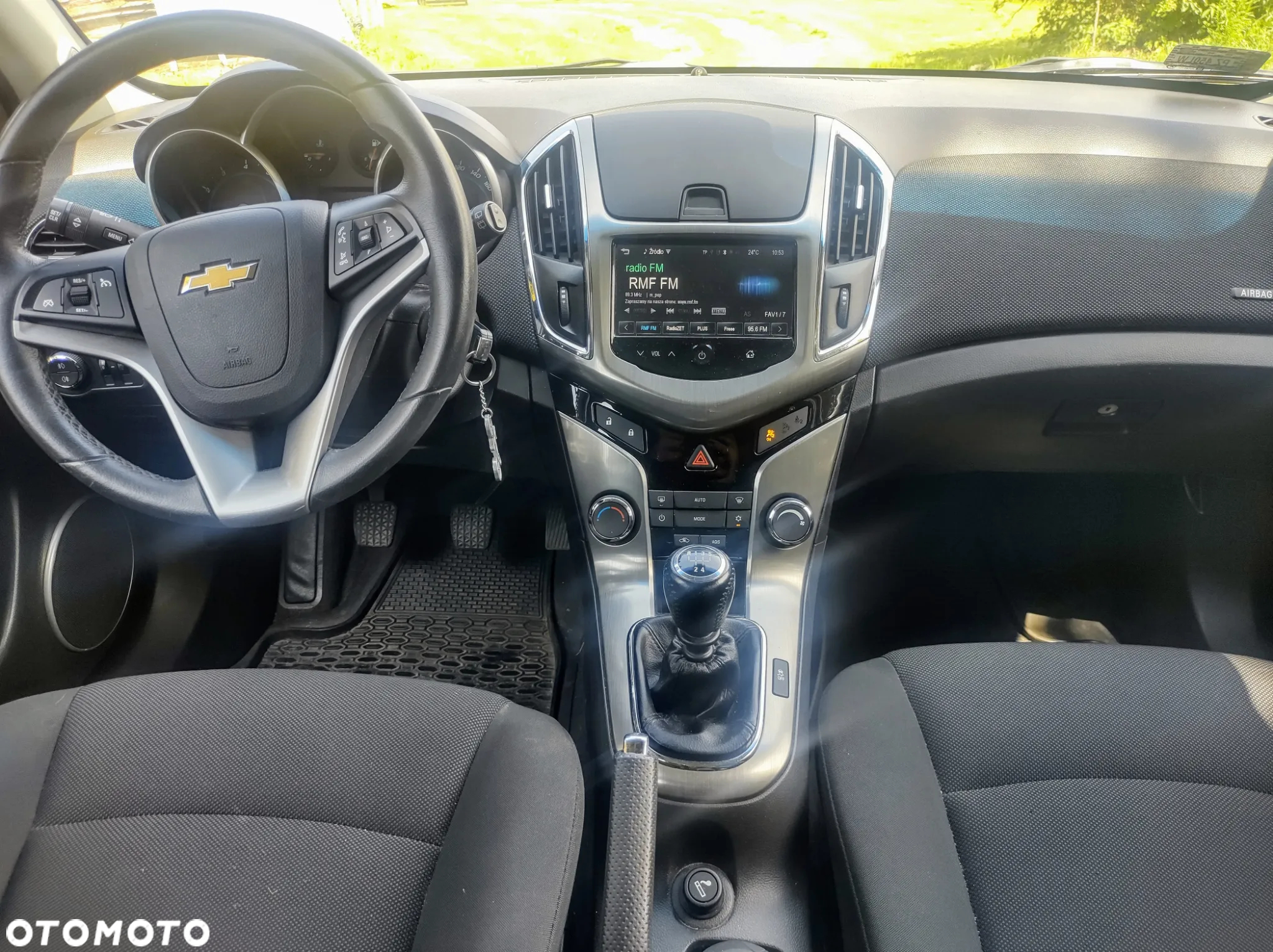 Chevrolet Cruze 1.6 LS - 6
