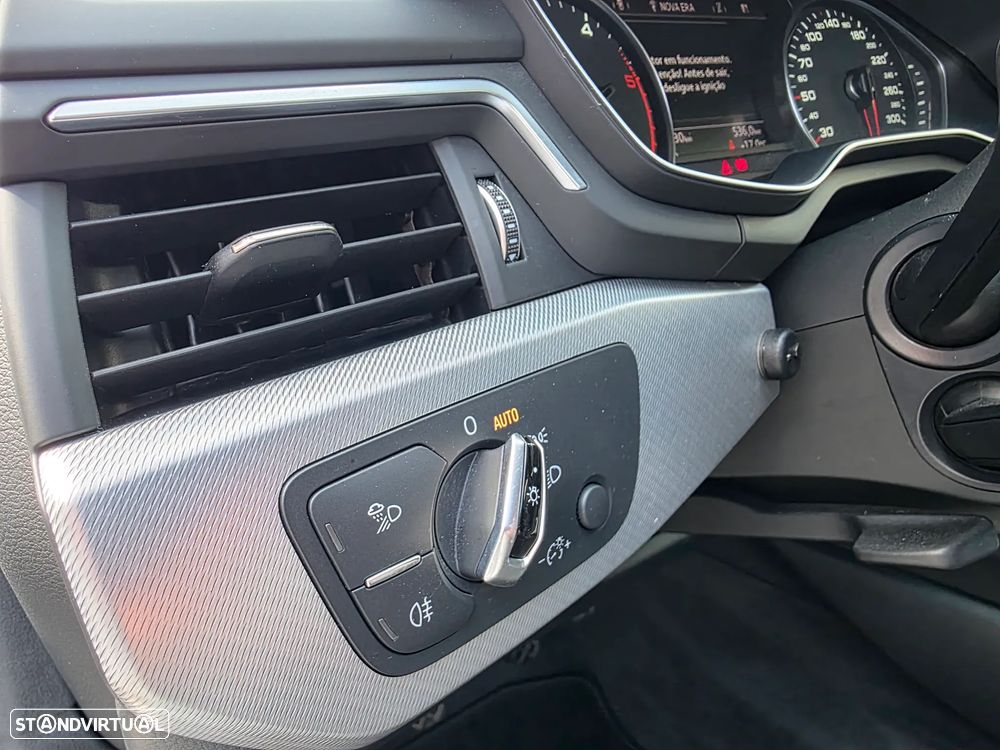 Audi A4 2.0 TDI Business Line Sport - 16