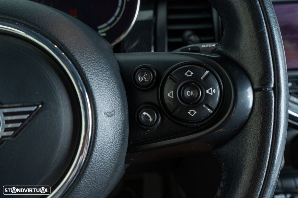 MINI 3 Portas Cooper SE Premium Essential - 11