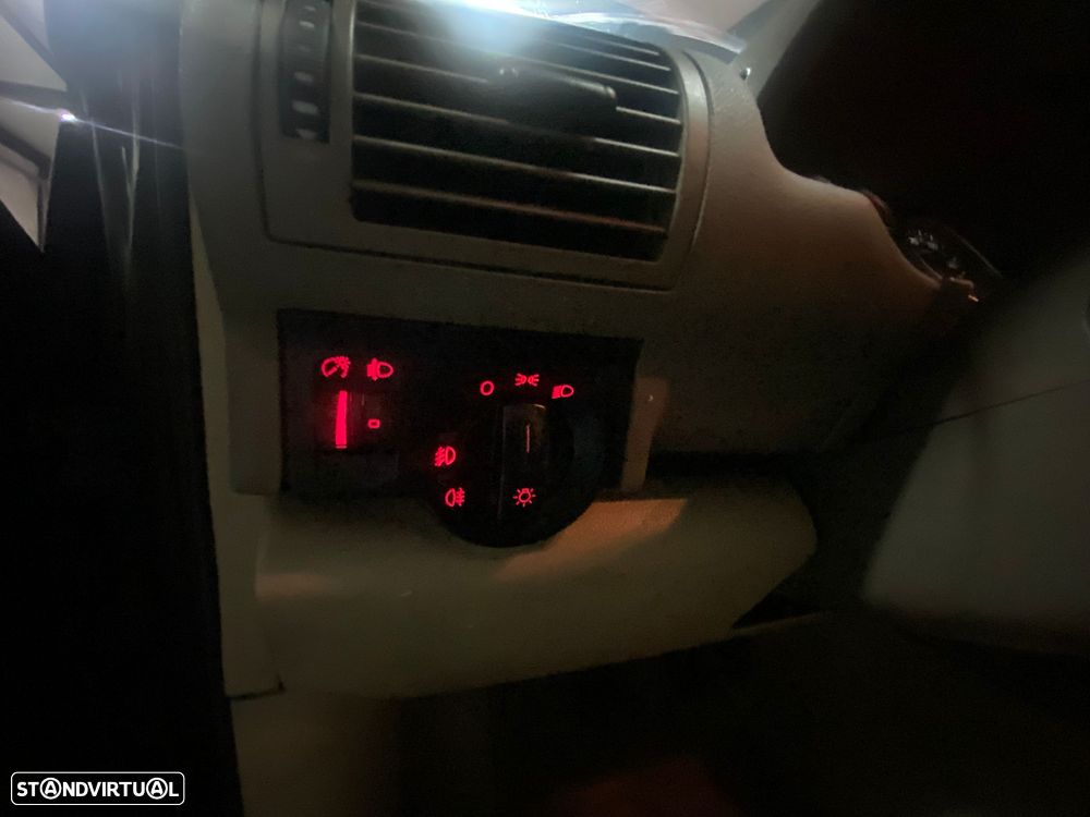 Audi A2 1.4 Attraction - 12