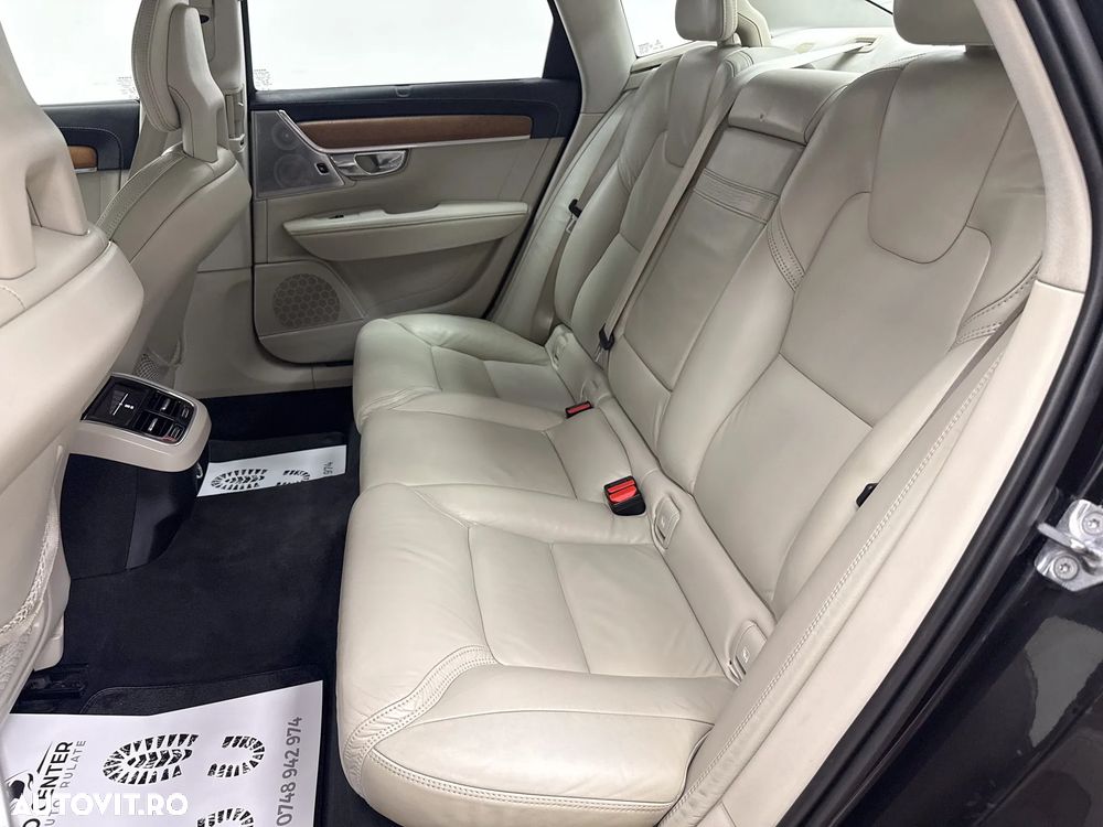 Volvo S90 D5 AWD Geartronic Inscription - 28