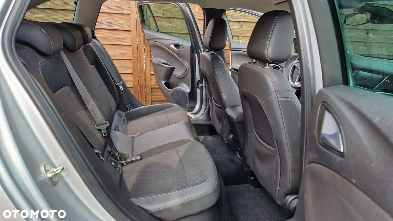 Opel Astra - 11