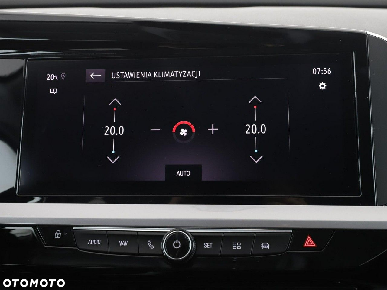Opel Grandland X 1.2 T GPF Design Line S&S - 26