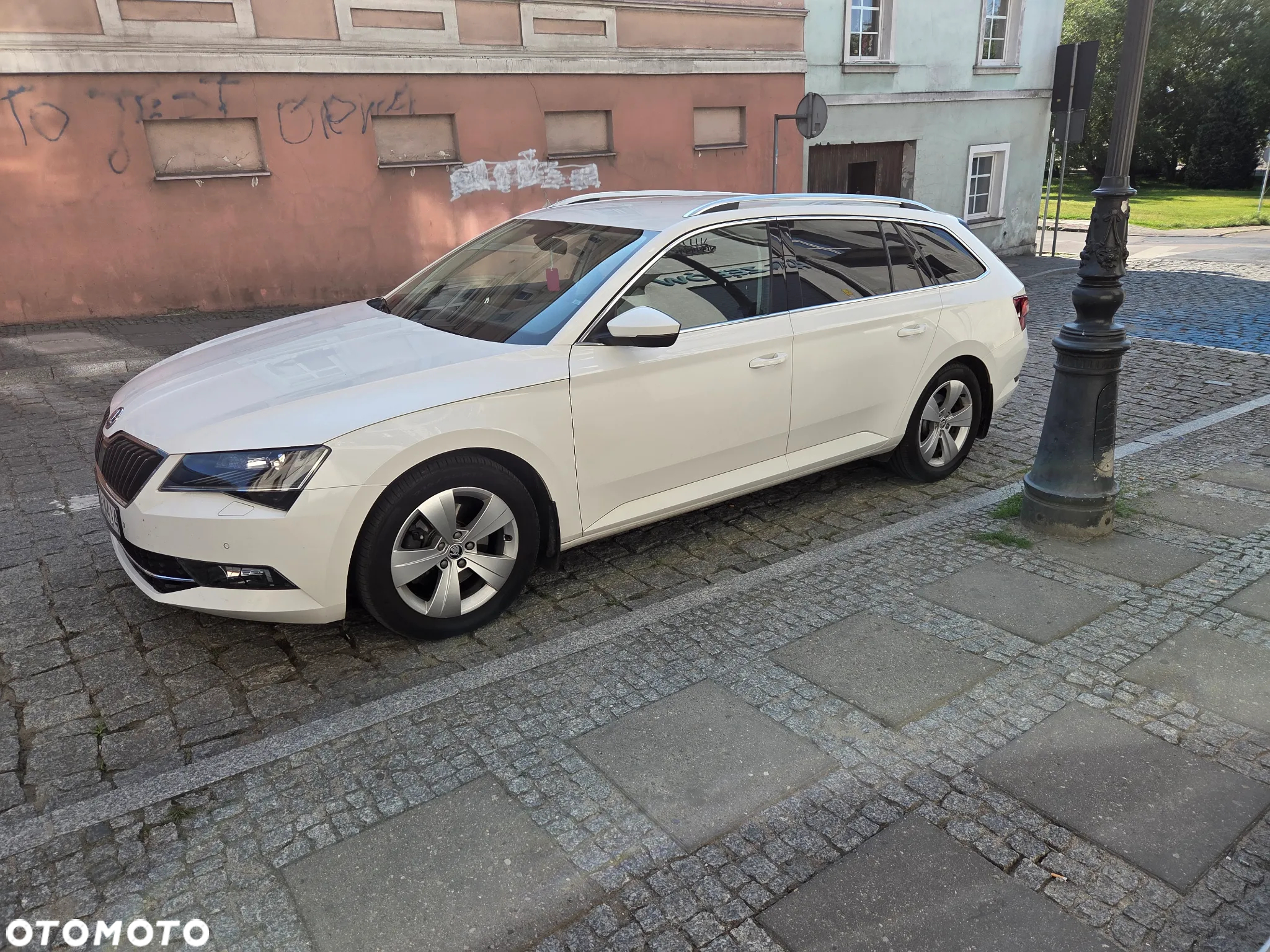 Skoda Superb 2.0 TDI Ambition - 8