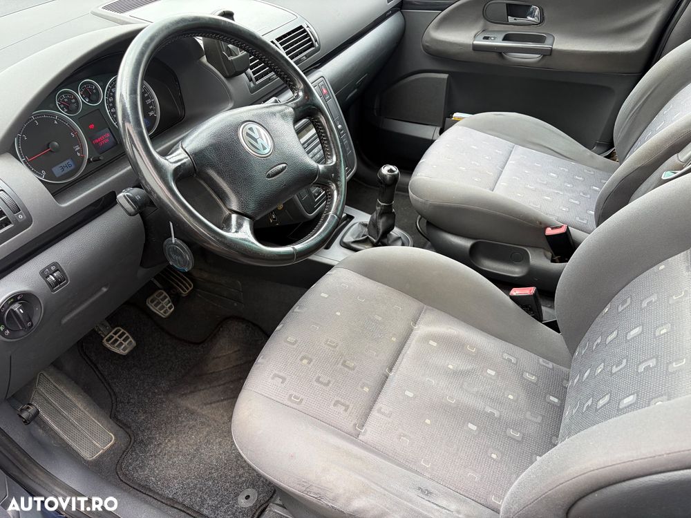 Volkswagen Sharan 2.0 TDI DPF BlueMotion Technology Trendline - 8
